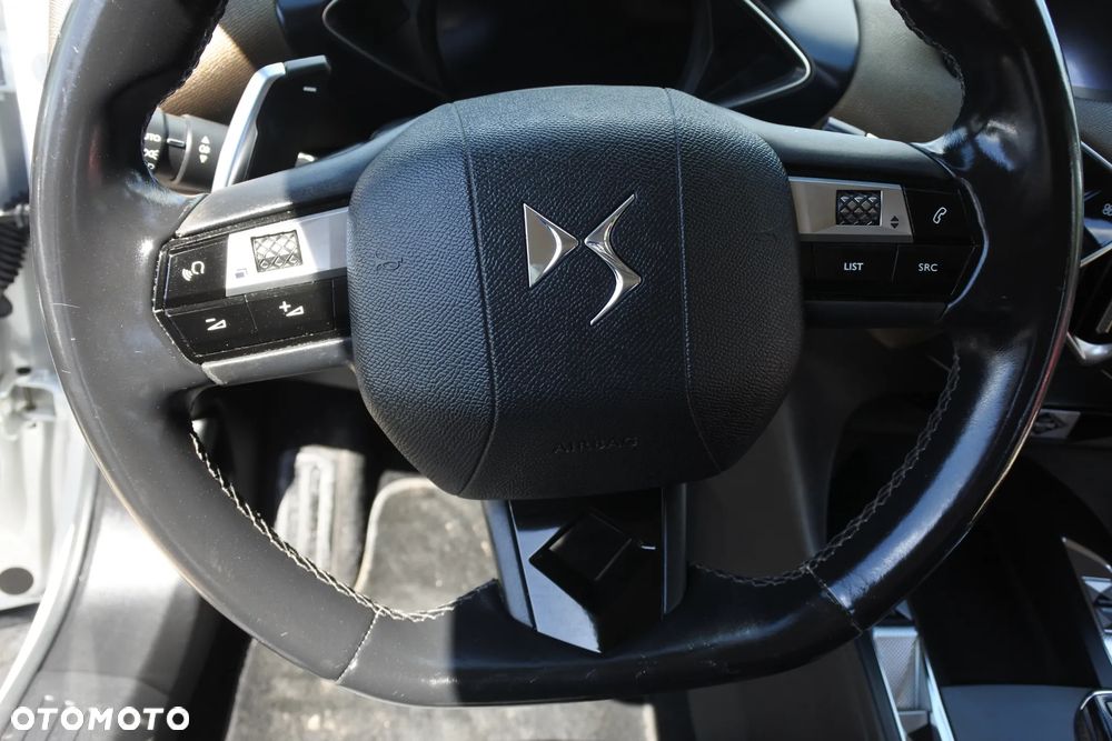 DS Automobiles DS 3 Crossback 1.2 PureTech Performance Line + - 21