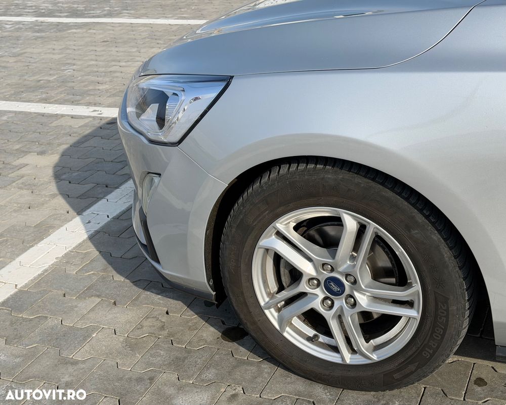 Ford Focus 1.0 EcoBoost Trend - 13
