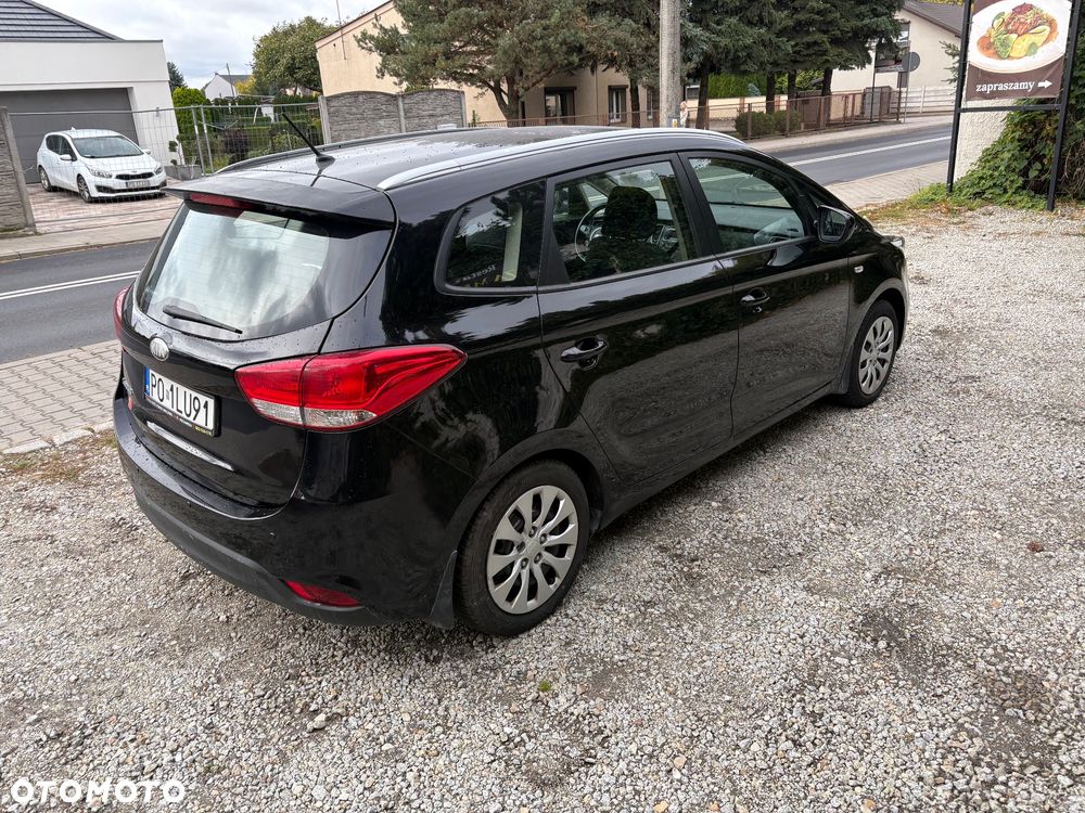 Kia Carens - 13