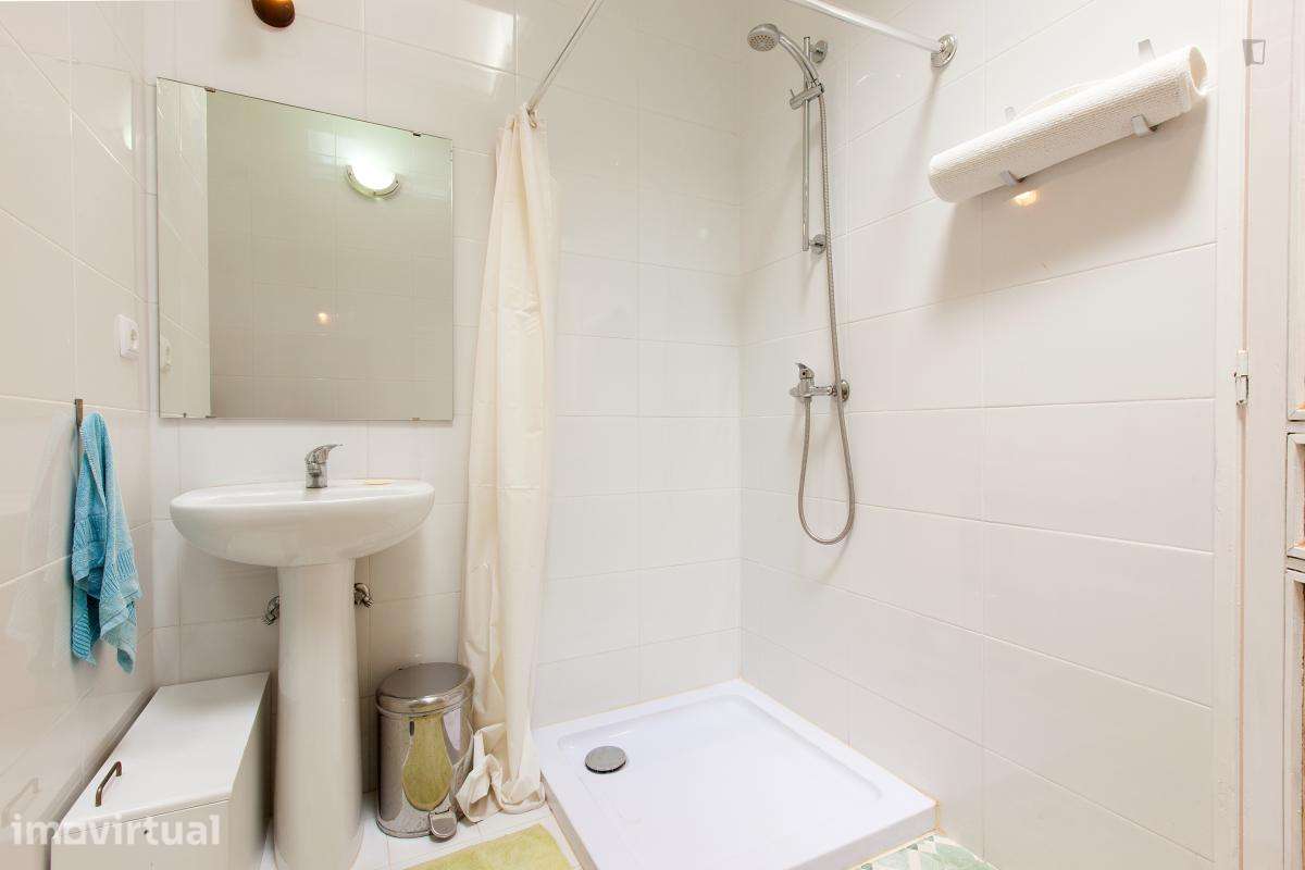 Quarto - localizado em Paranhos Porto - Grande imagem: 3/18