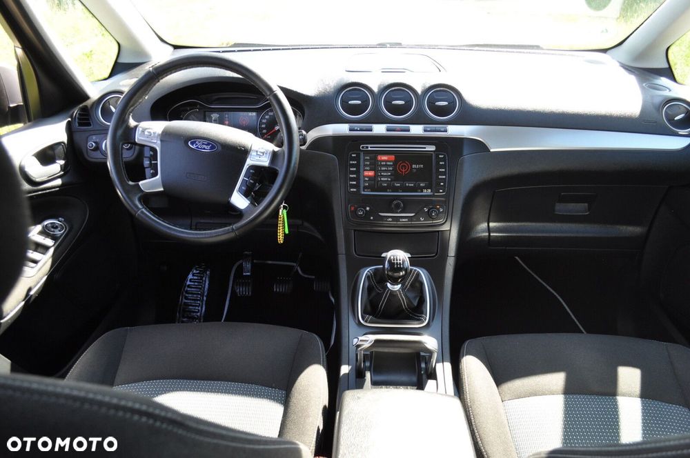 Ford Galaxy - 9