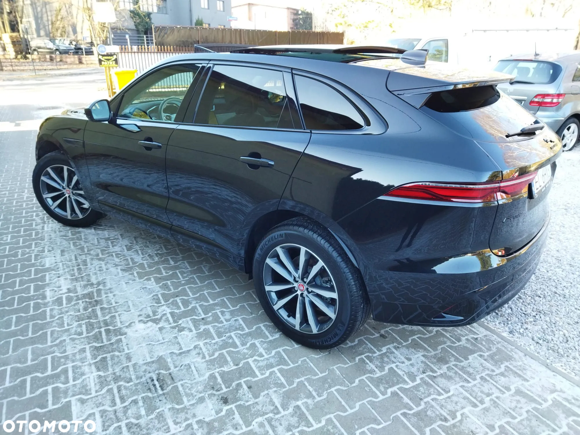 Jaguar F-Pace P250 AWD R-Dynamic Black - 20