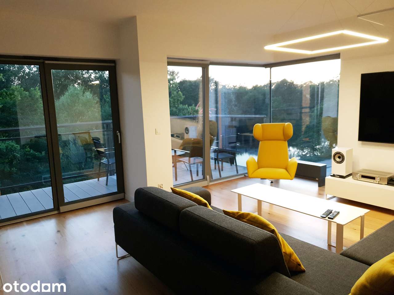 Apartament z widokiem na Odrę, 4 pokoje 90m2 szeroki taras, 2x parking