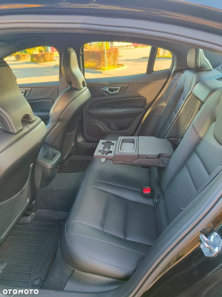 Volvo S60 T5 AWD R-Design - 21