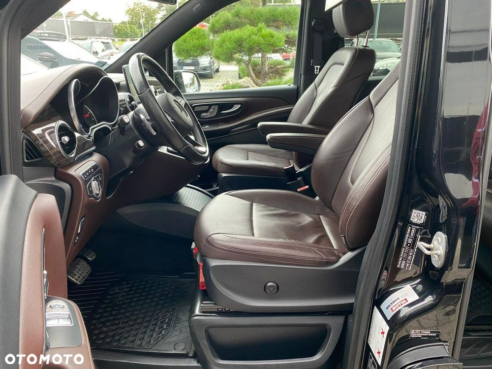 Mercedes-Benz Klasa V - 13