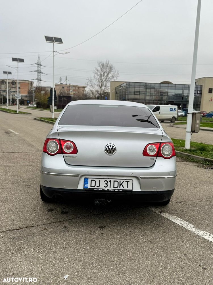 Volkswagen Passat 1.6 FSI Comfortline - 8