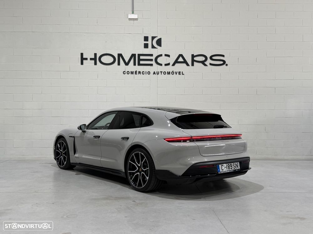 Porsche Taycan Sport Turismo - 10