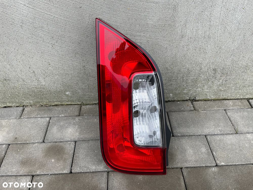 LAMPA TYLNA LEWA VW UP  2011-2016 - NOWA ULO - 1