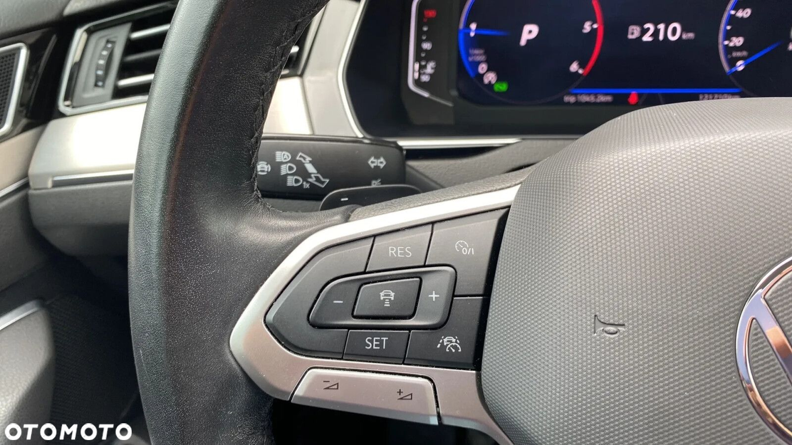 Volkswagen Passat - 20