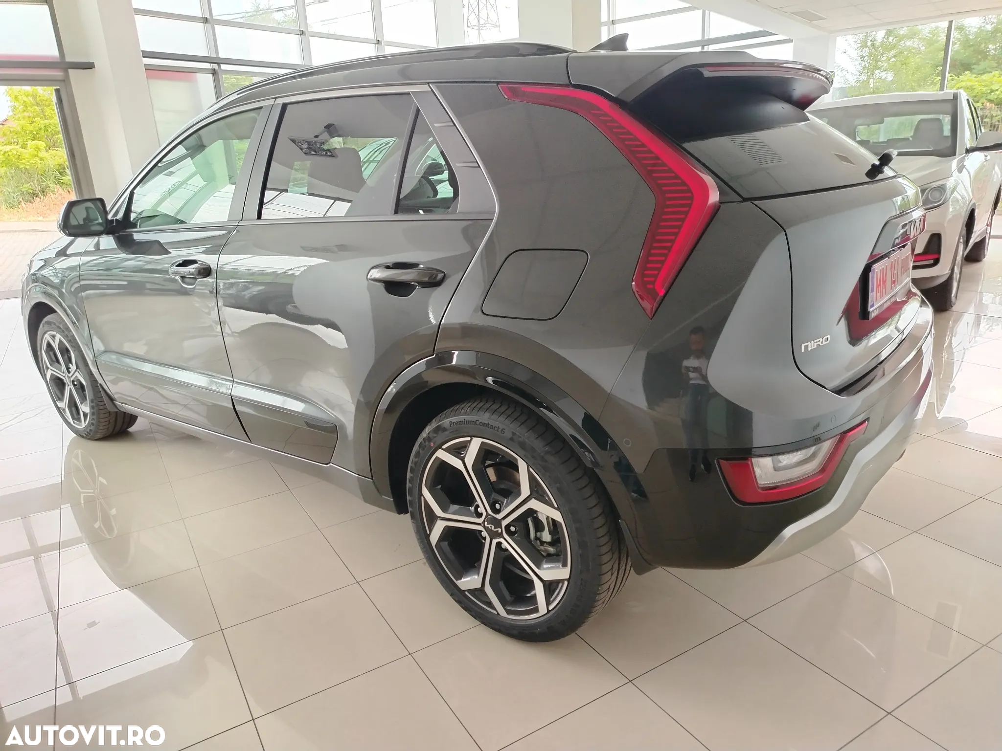 Kia Niro 1.6 GDI HEV 2WD OPF Aut. Edition 7 - 4