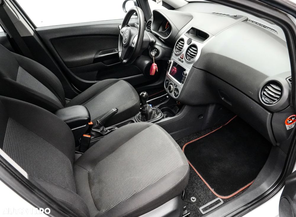 Opel Corsa 1.2 Essentia - 12