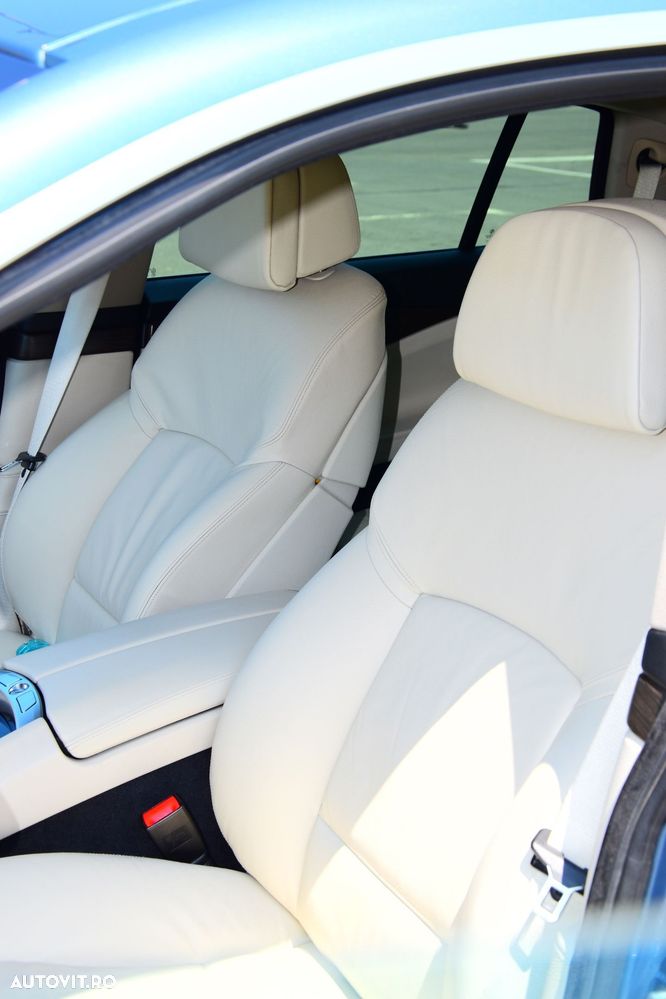 BMW Seria 5 520d - 7