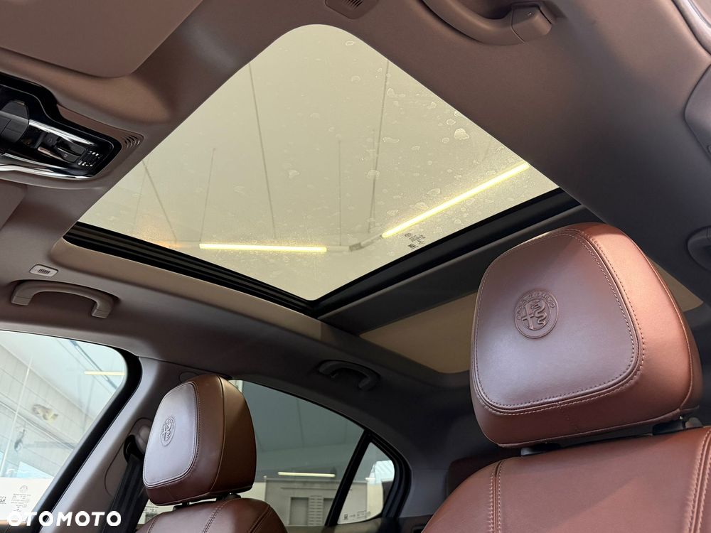 Alfa Romeo Stelvio 2.0 Turbo Veloce Q4 - 10