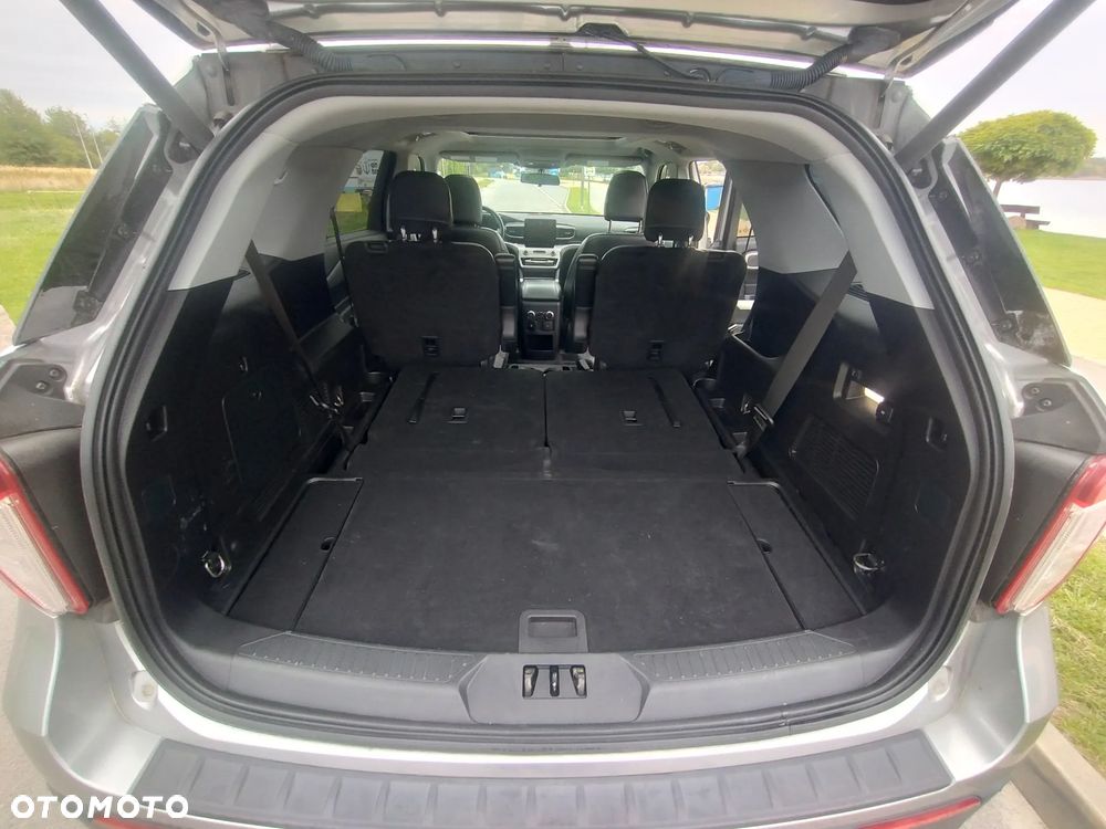 Ford Explorer - 11