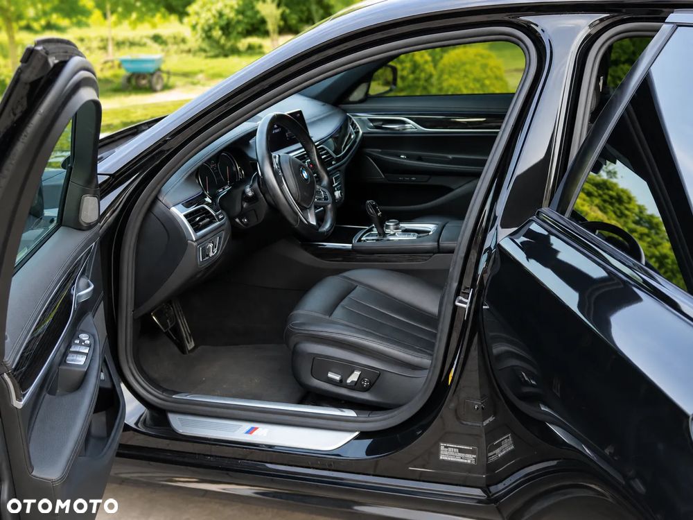 BMW Seria 7 740Li - 11