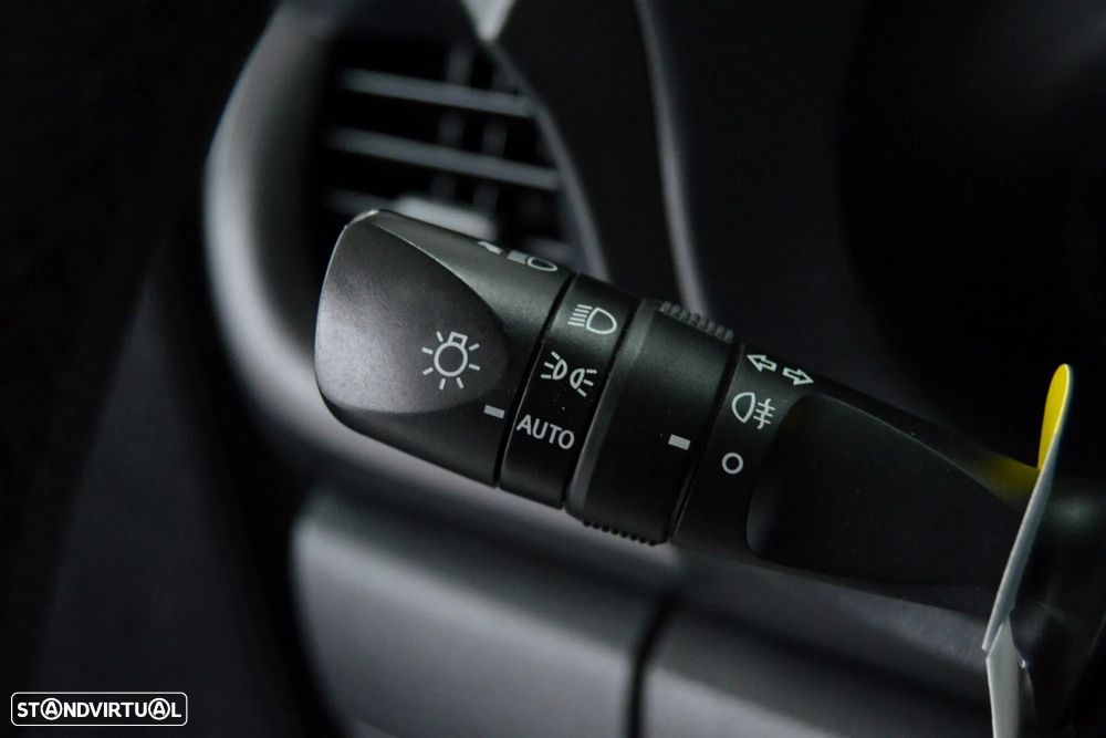 Toyota Hilux 2.4 D-4D 4X2 Cabine Extra 3L - 31