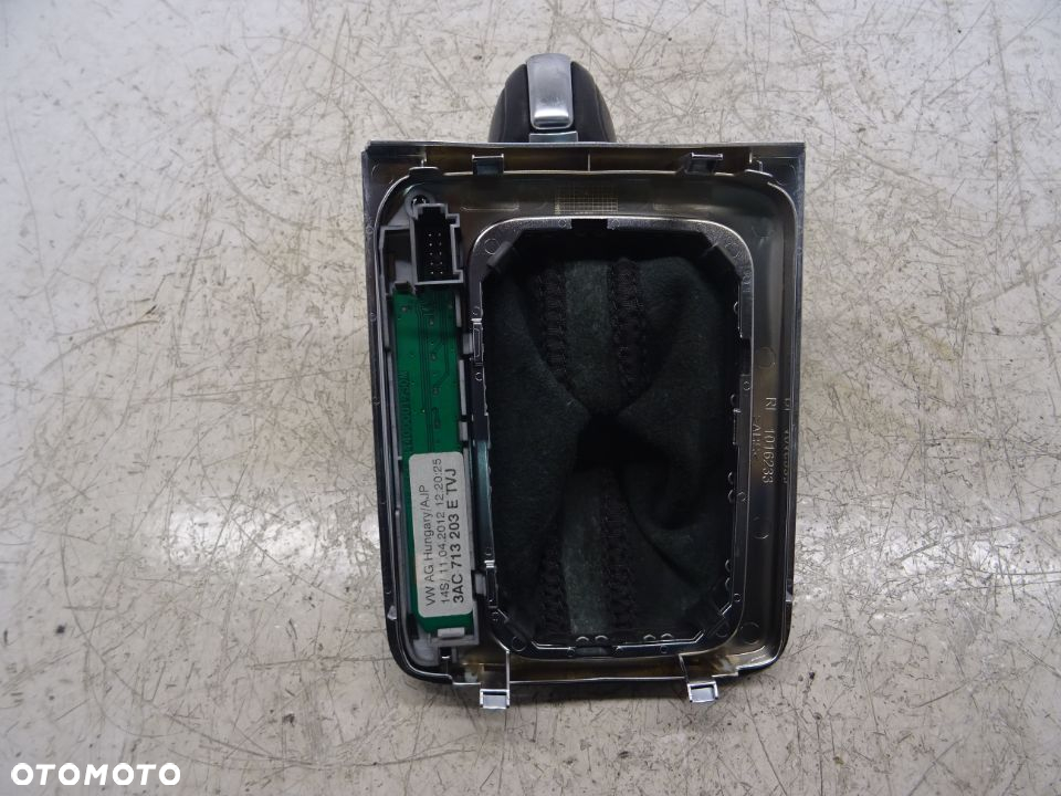 VW PASSAT B7 KOMBI 10-14 RAMKA MIESZEK ZMIANY BIEGÓW AUTOMAT - 2