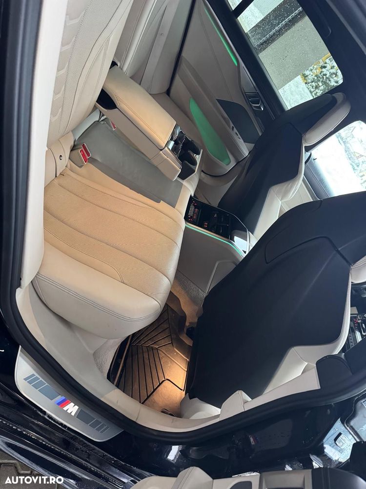 BMW M8 M850i xDrive AT - 14