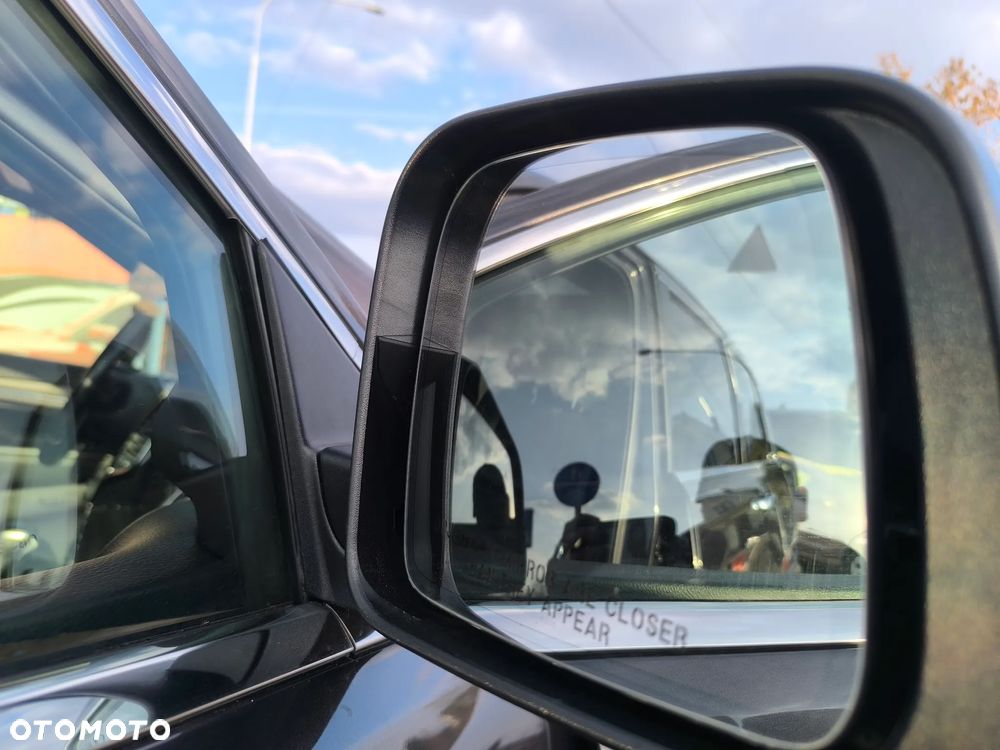 Jeep Grand Cherokee - 33