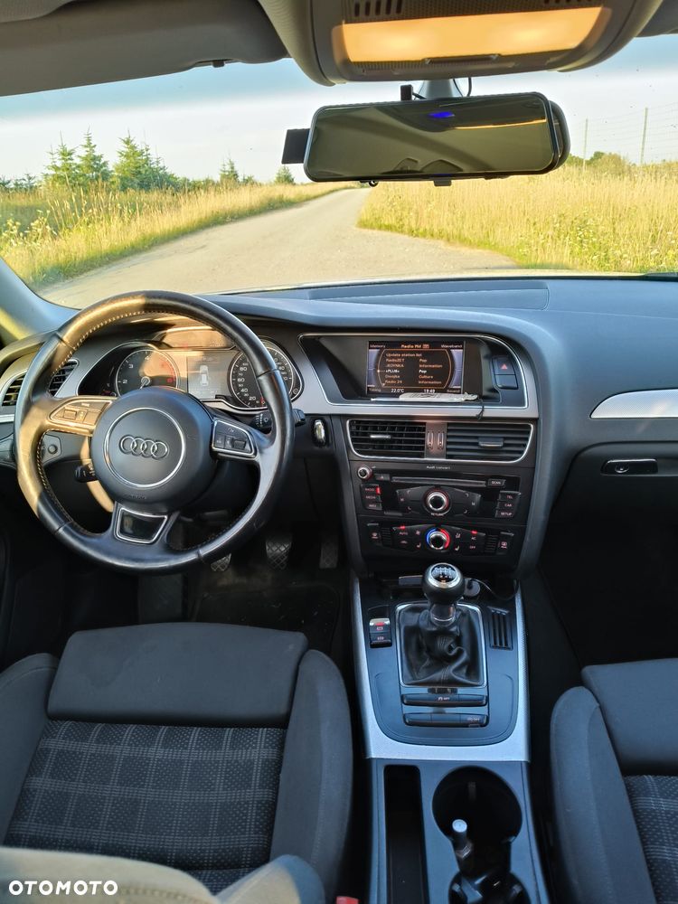 Audi A4 Avant 2.0 TDI Quattro Line - 10