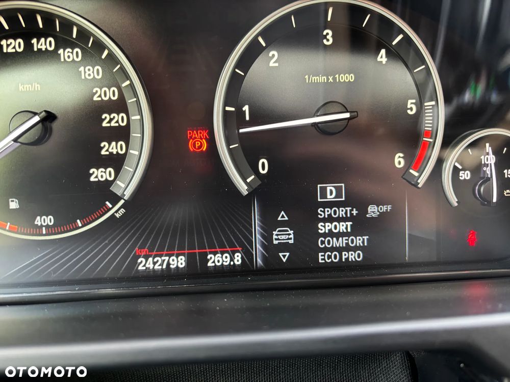 BMW X5 xDrive40d - 34