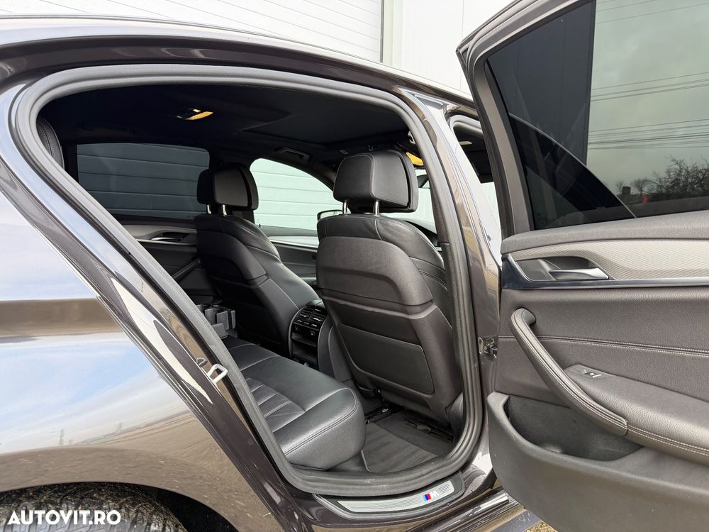 BMW Seria 5 520d Aut. - 32