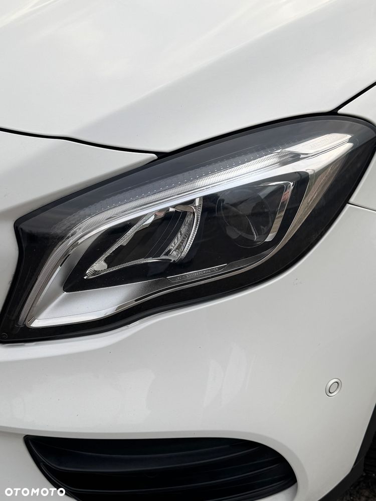 Mercedes-Benz GLA 220 4-Matic AMG Line - 19