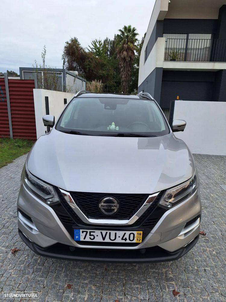 Nissan Qashqai 1.5 dCi N-Connecta J18+Led - 1