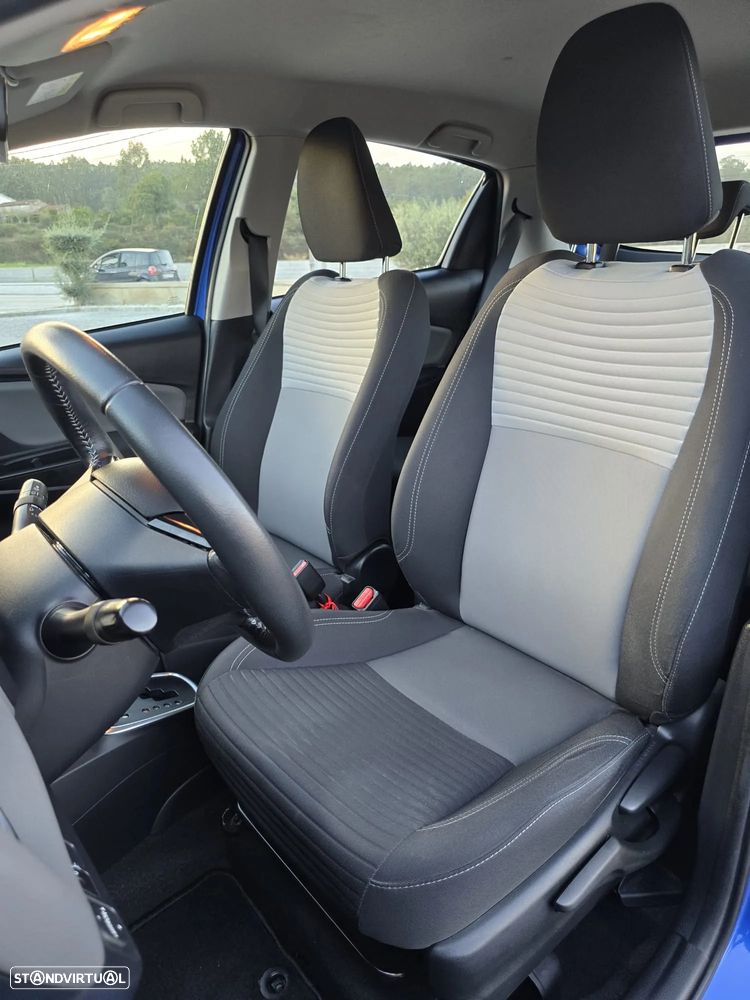 Toyota Yaris 1.5 HSD Comfort+P.Style - 17