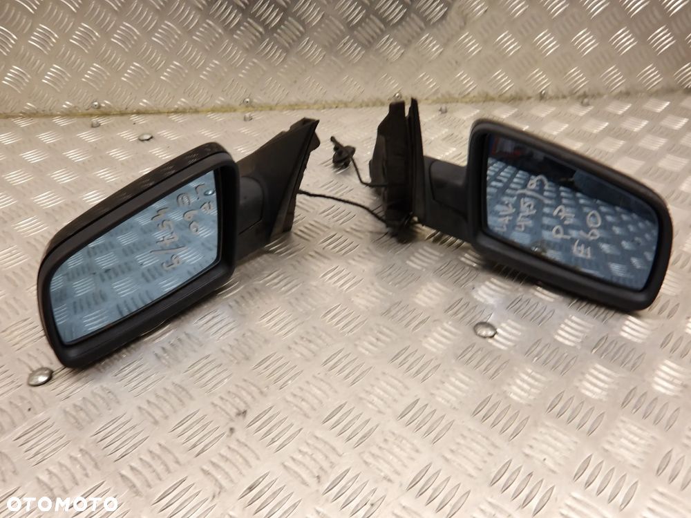 BMW E60 LIFT 07-10 LUSTERKO ZEWNĘTRZNE PRAWE 3 PINY - 2