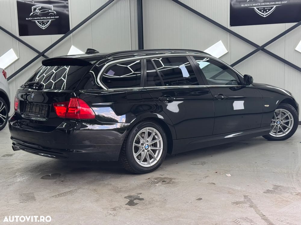 BMW Seria 3 320i - 14