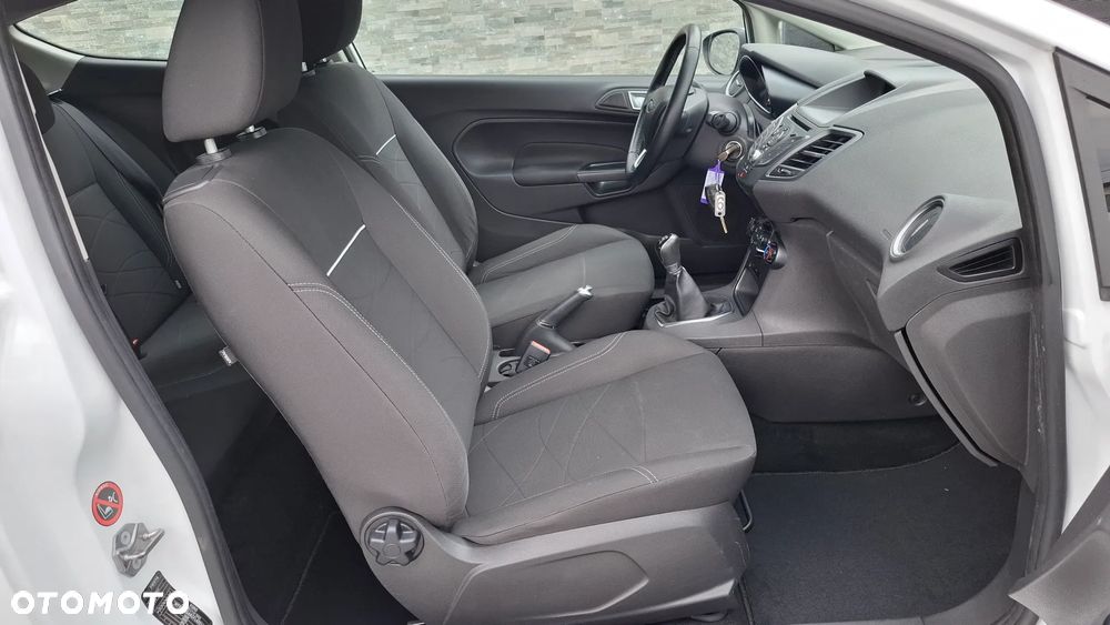 Ford Fiesta 1.25 Ambiente EU5 - 26