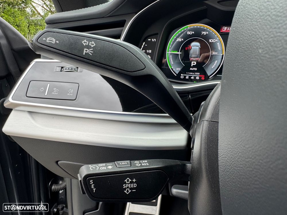 Audi Q8 60 TFSIe quattro S line Tiptronic - 35