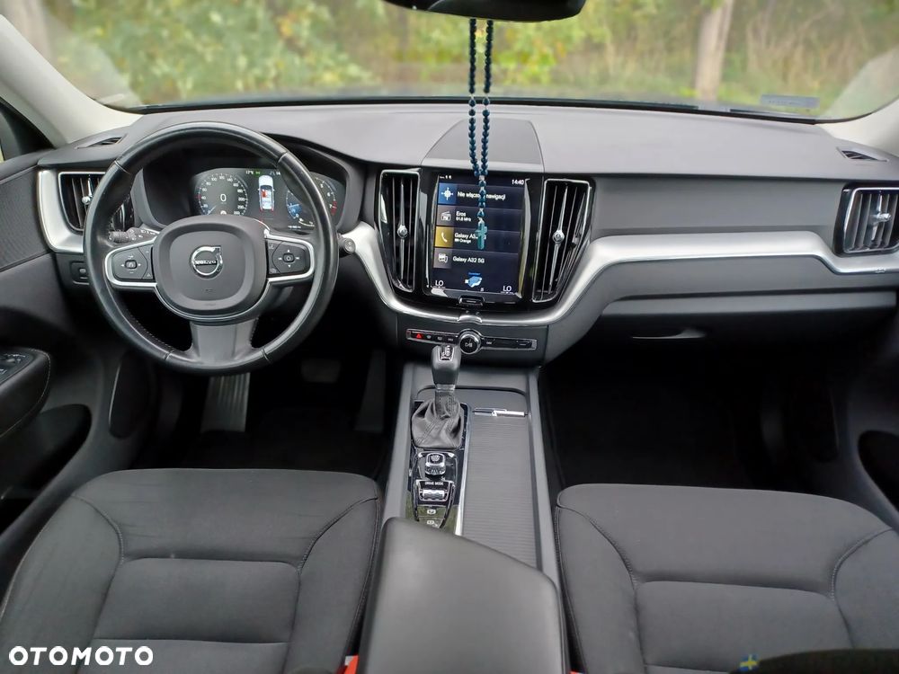 Volvo XC 60 T4 Momentum - 22
