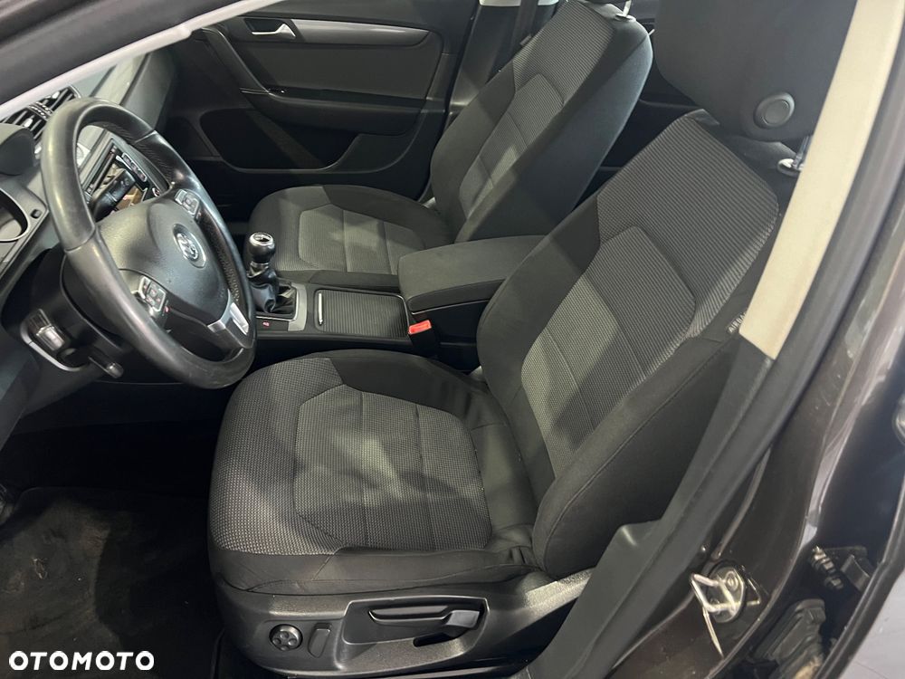 Volkswagen Passat 1.6 TDI (BlueMotion Technology) Comfortline - 16