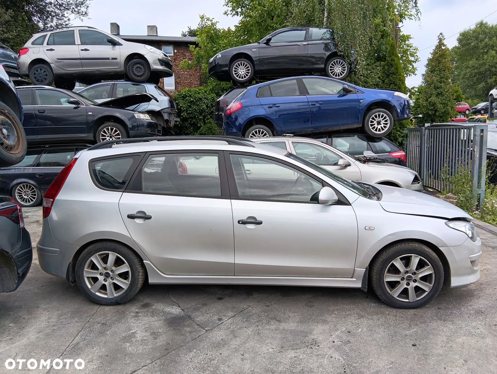 *HYUNDAI I30 CW* Samochód na części - 3