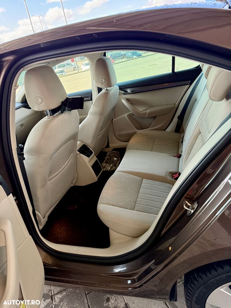Skoda Octavia 1.5 TSI Style - 8
