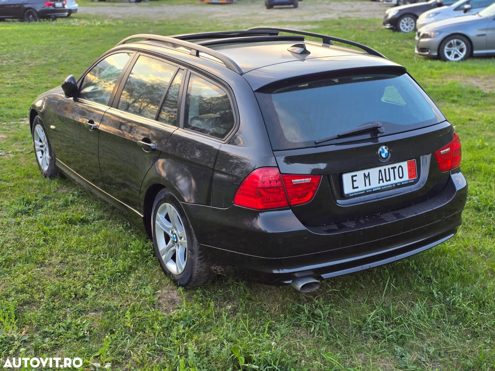 BMW Seria 3 318d DPF Touring - 4