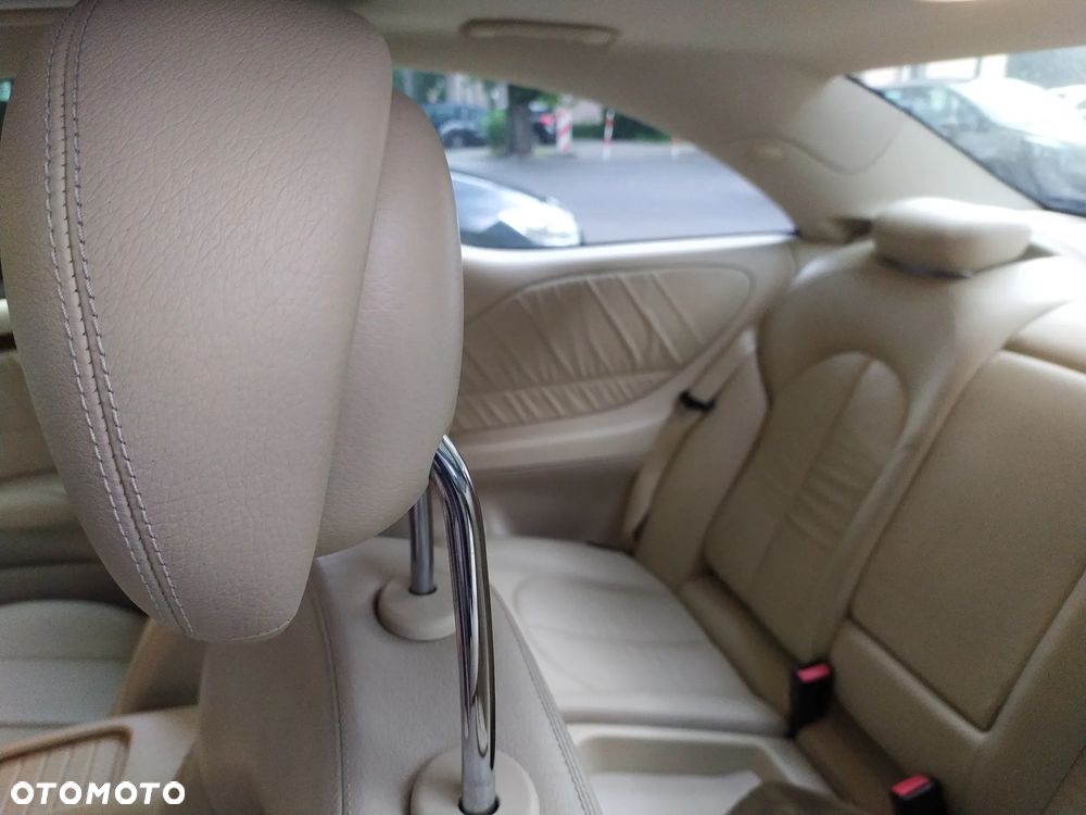 Mercedes-Benz CLK 350 Elegance - 2