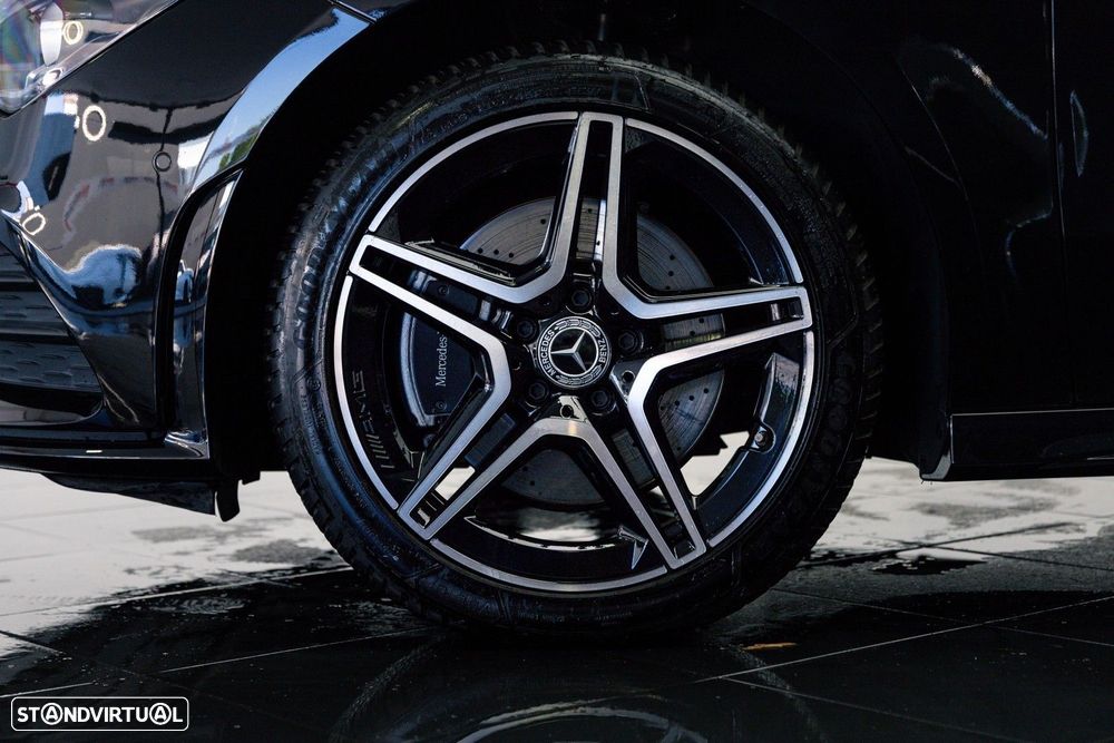 Mercedes-Benz CLA 250 e Shooting Brake AMG Line - 17