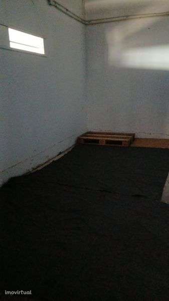 Alugo box para arrumos - Grande imagem: 3/3