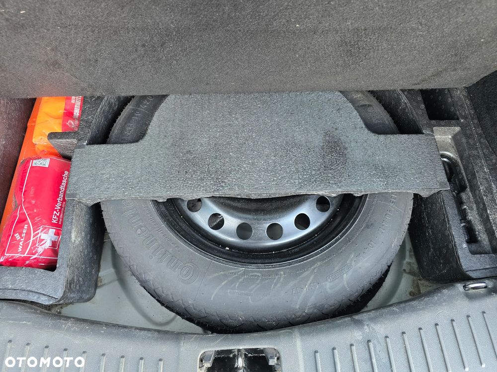 Ford Kuga 2.0 TDCi 2x4 Titanium - 18