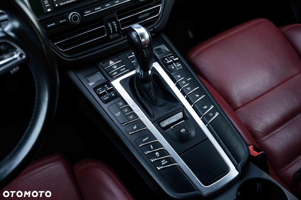 Porsche Macan Standard - 28