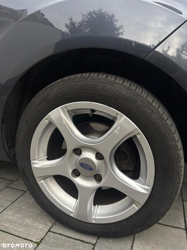 Ford Fiesta - 10