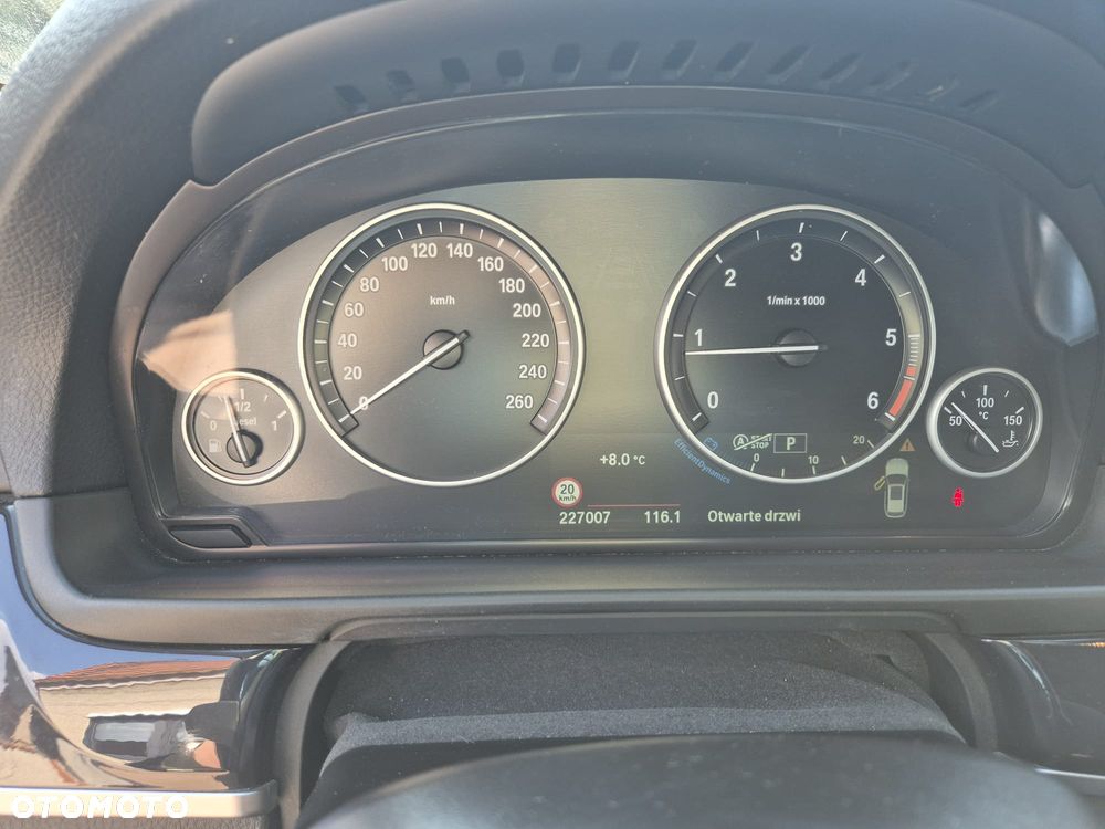 BMW Seria 5 520d xDrive Luxury Line - 10