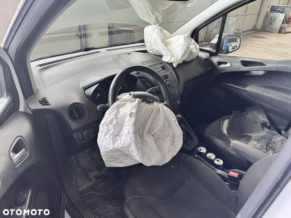 Ford Transit Courier - 5
