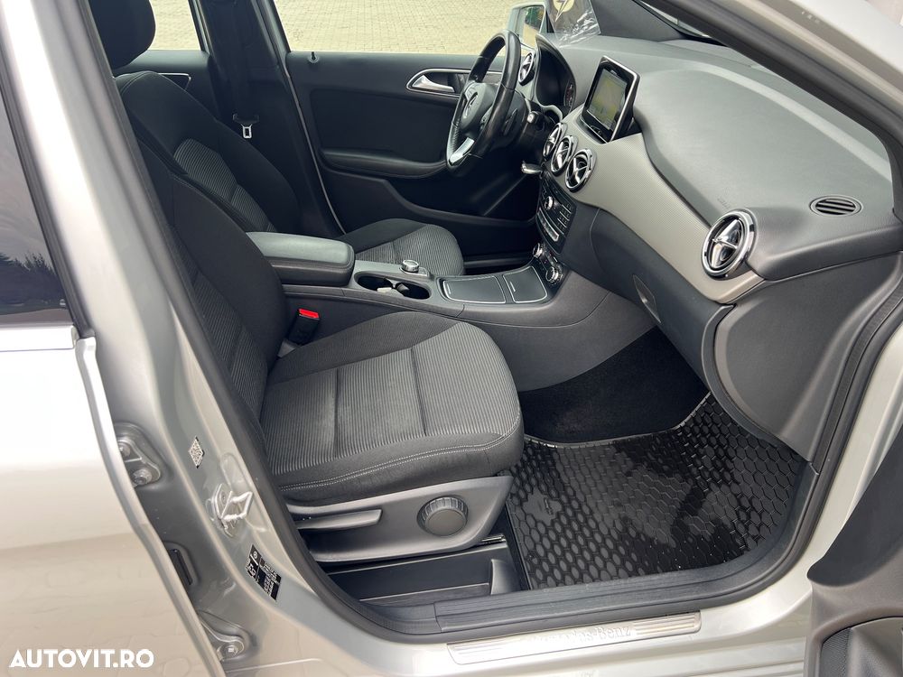 Mercedes-Benz B 180 BlueEfficiency 7G-DCT - 14