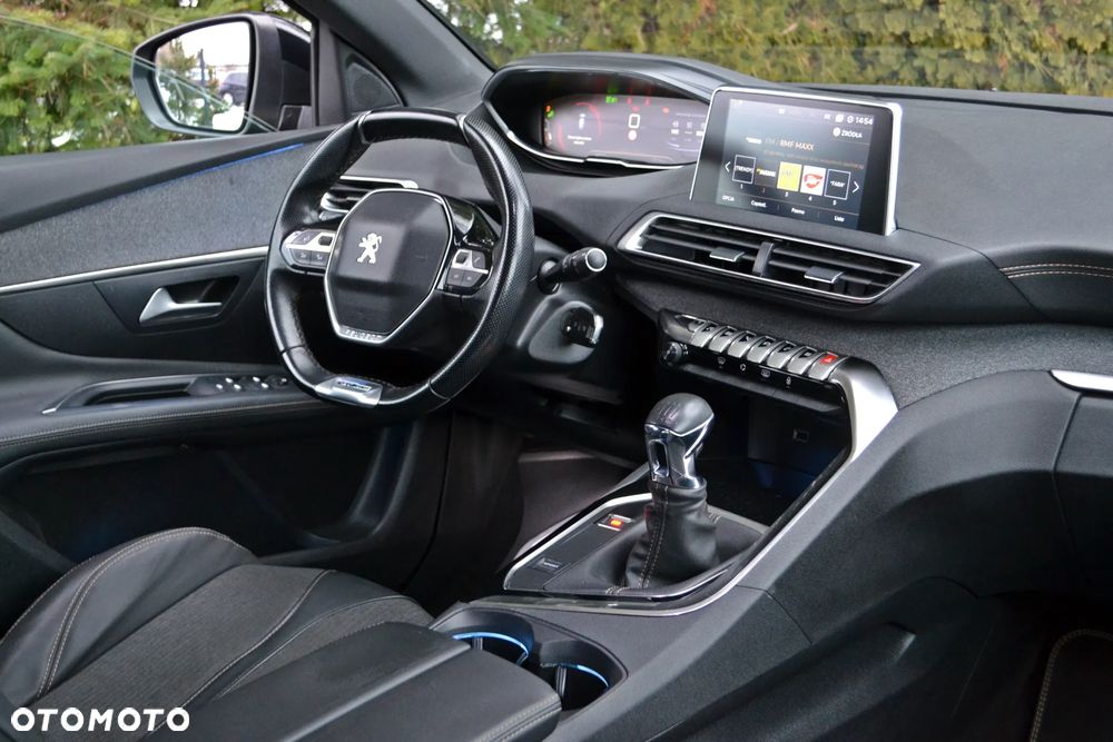 Peugeot 3008 1.2 PureTech GT S&S - 23