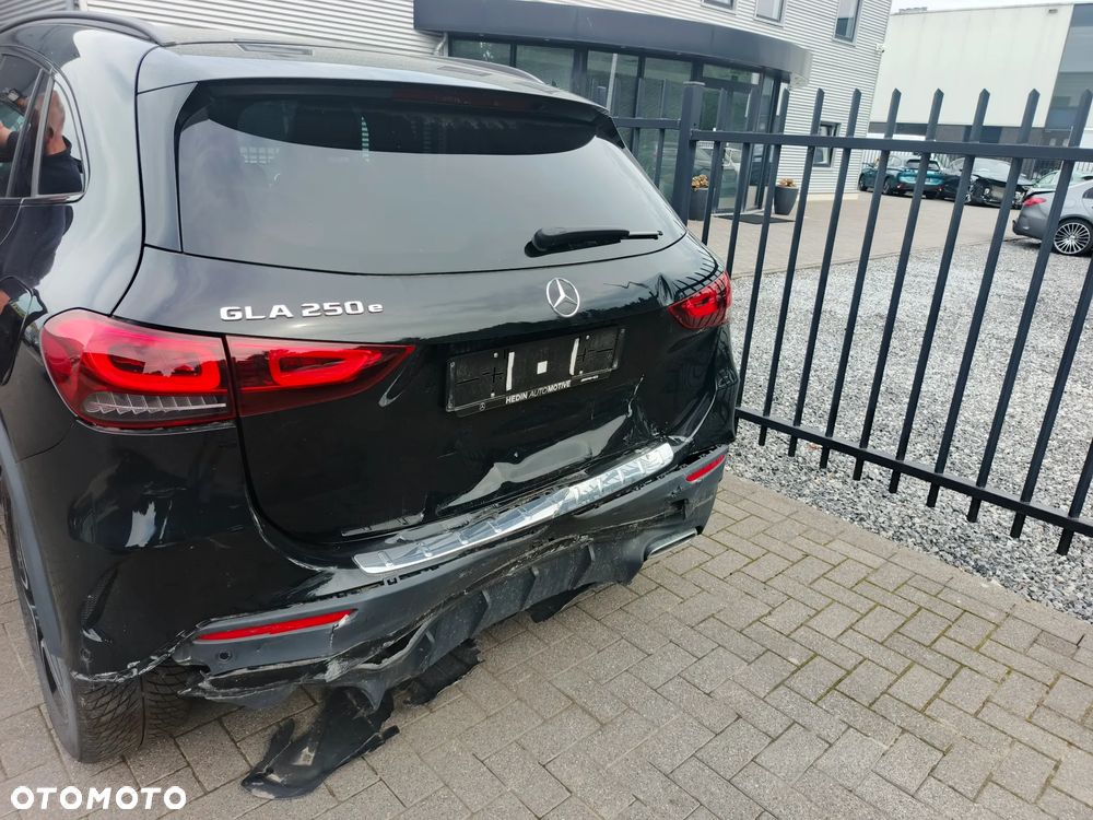Mercedes-Benz GLA 250 e PHEV Progressive 8G-DCT - 5
