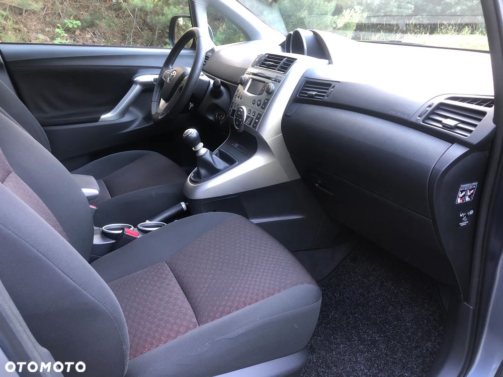 Toyota Verso 1.8 5-Sitzer Life - 25
